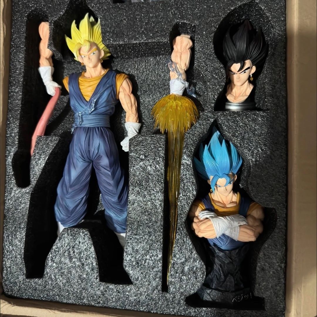 Cosplay Prop Display - Anime Warrior Action Figure Set met