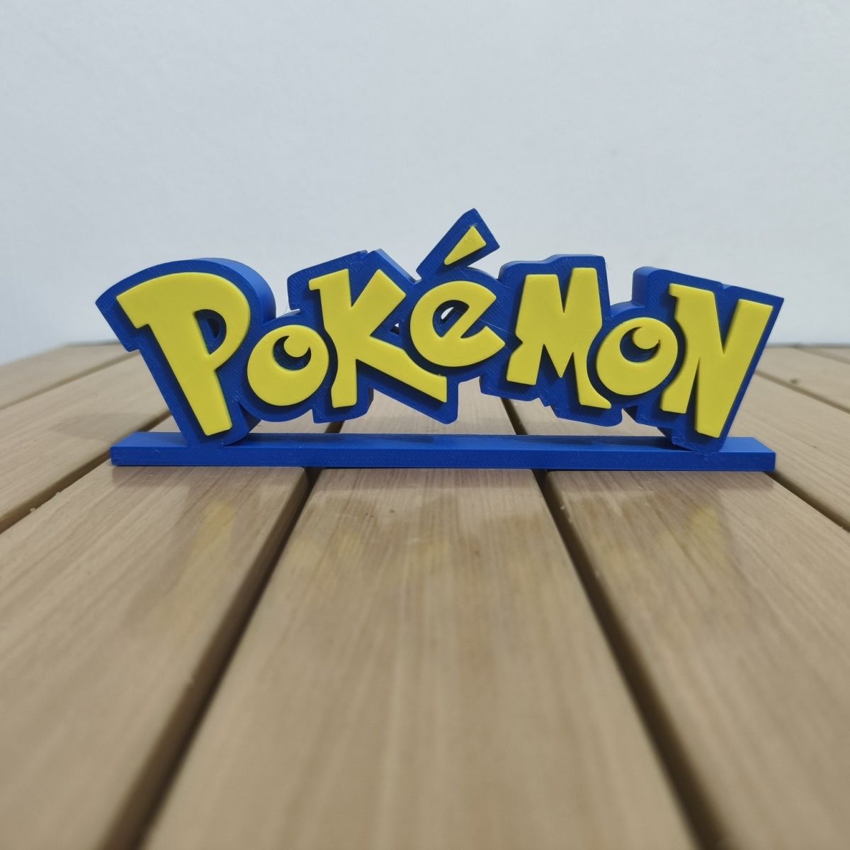 Pokémon standee logo display n - Cosplay Prop Display recensie en prijs