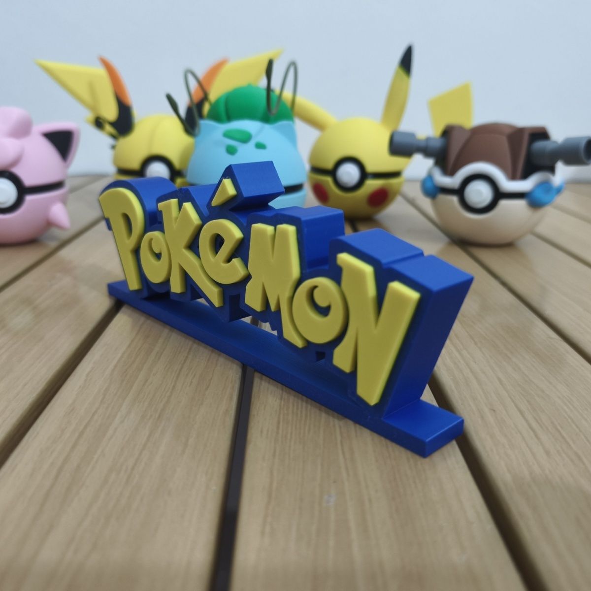 Pokémon standee logo display n - Cosplay Prop Display recensie en prijs